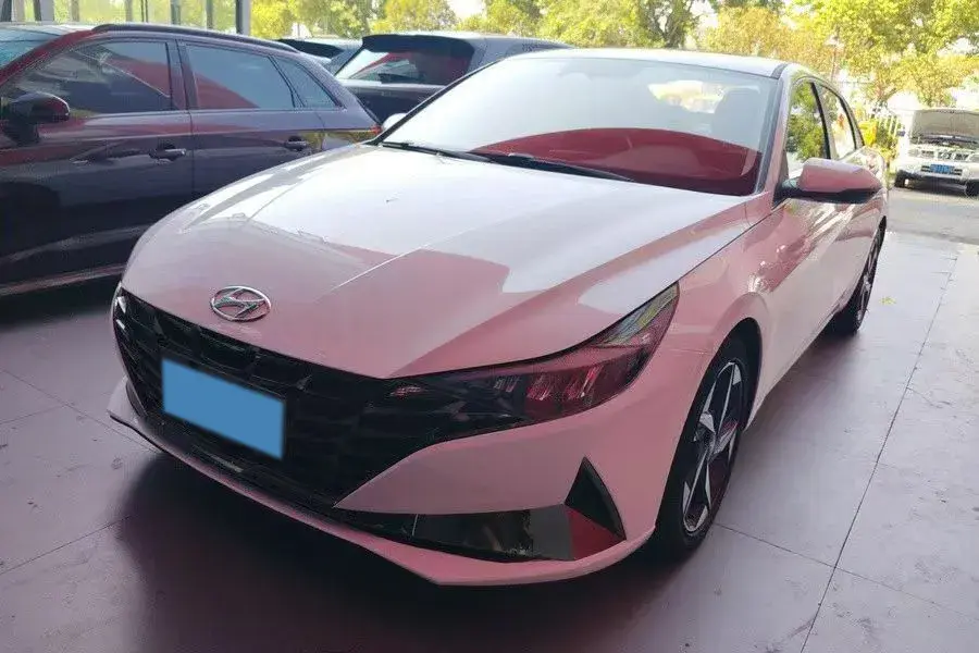 2022 HYUNDAI ELANTRA view 1