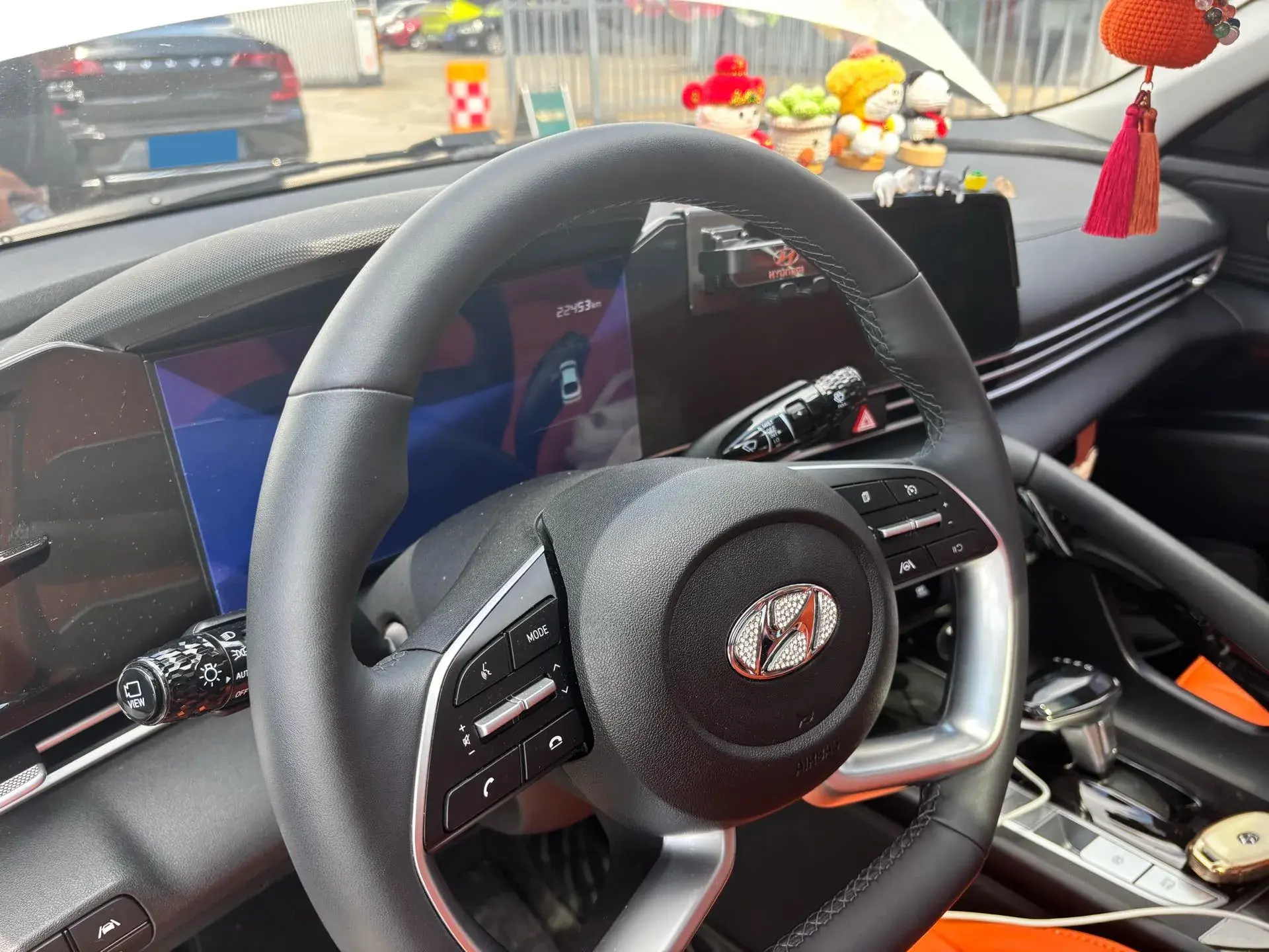 2022 HYUNDAI ELANTRA thumbnail 4