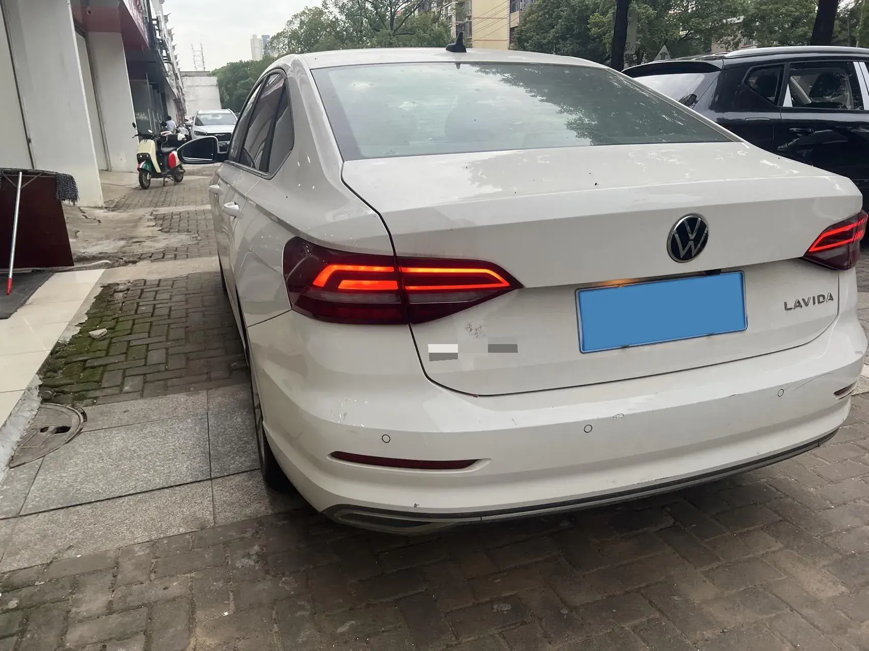 2021 VOLKSWAGEN LAVIDA thumbnail 4