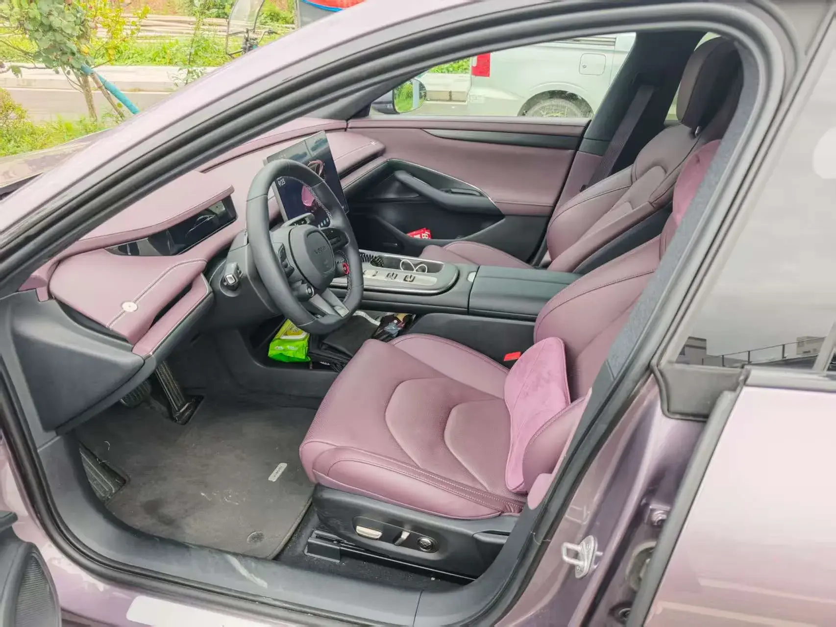 2024 MI SU7 thumbnail 4