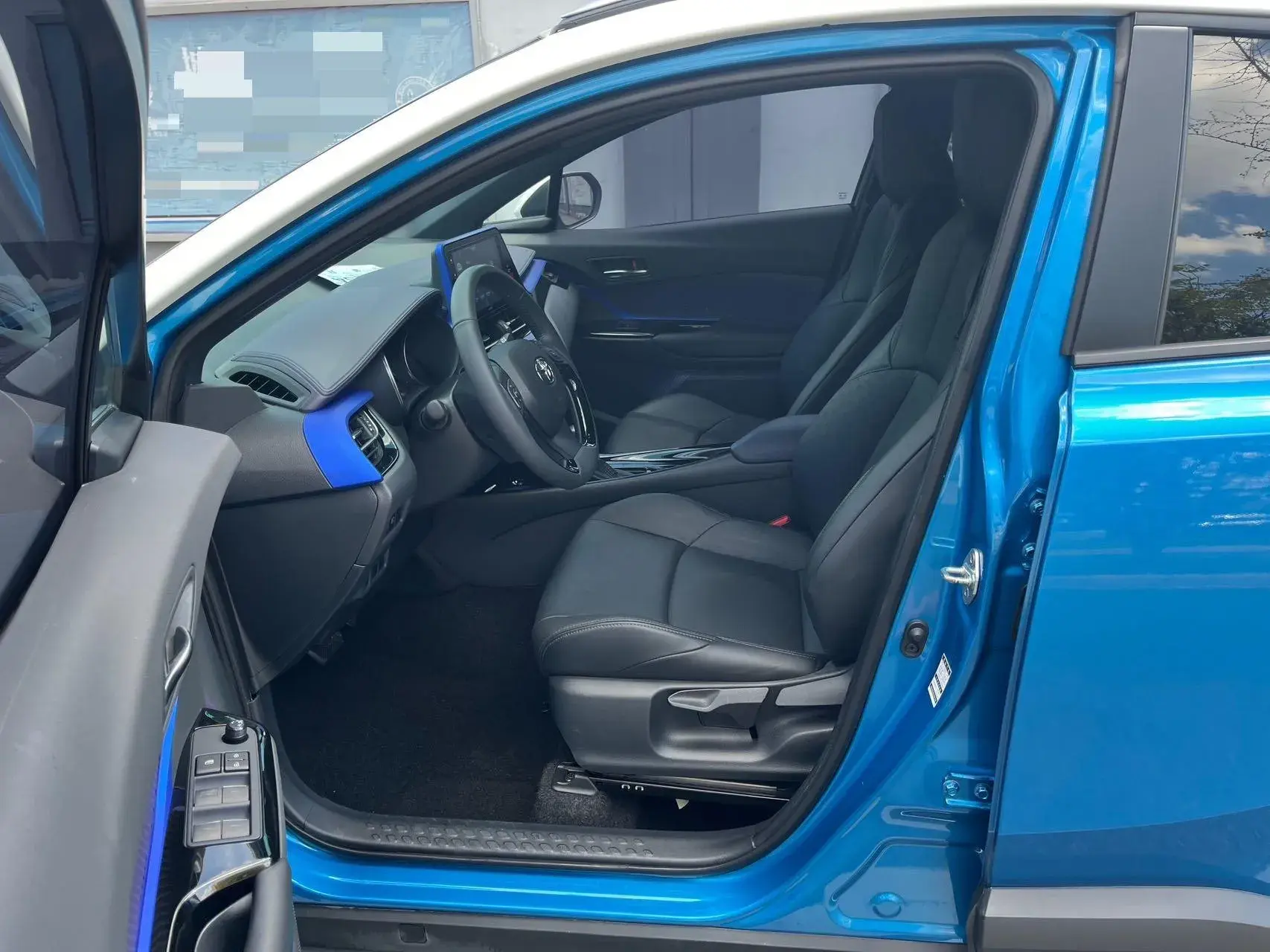 2021 TOYOTA IZOA thumbnail 4