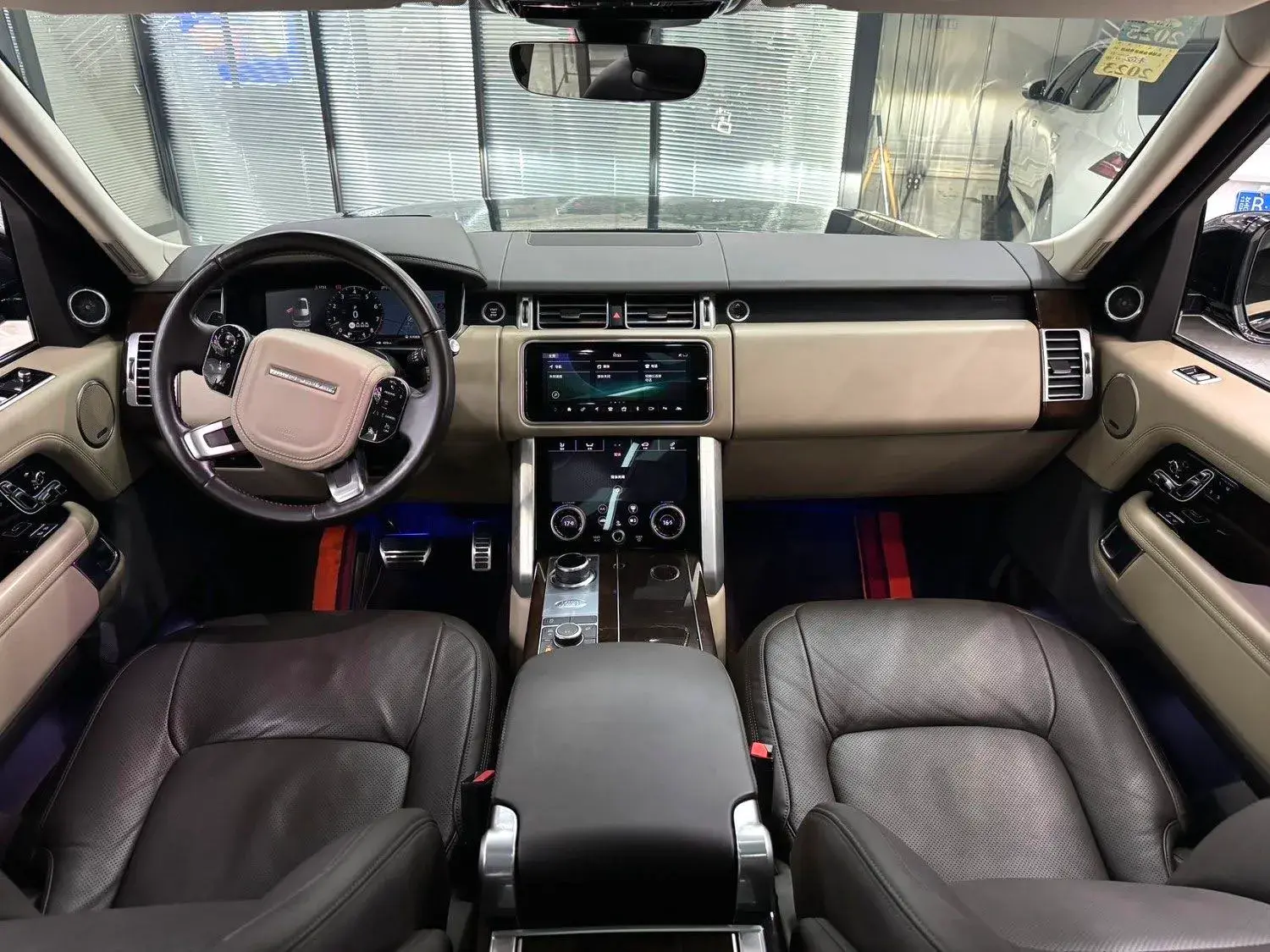 2021 LAND ROVER thumbnail 3