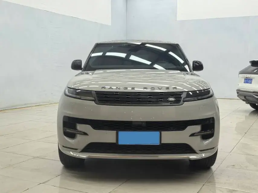 2023 LAND ROVER thumbnail 2