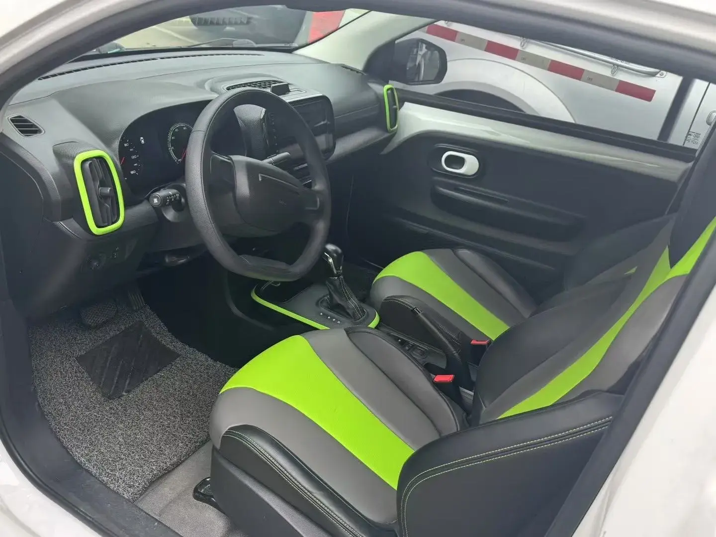 2021 ROEWE CLEVER thumbnail 4