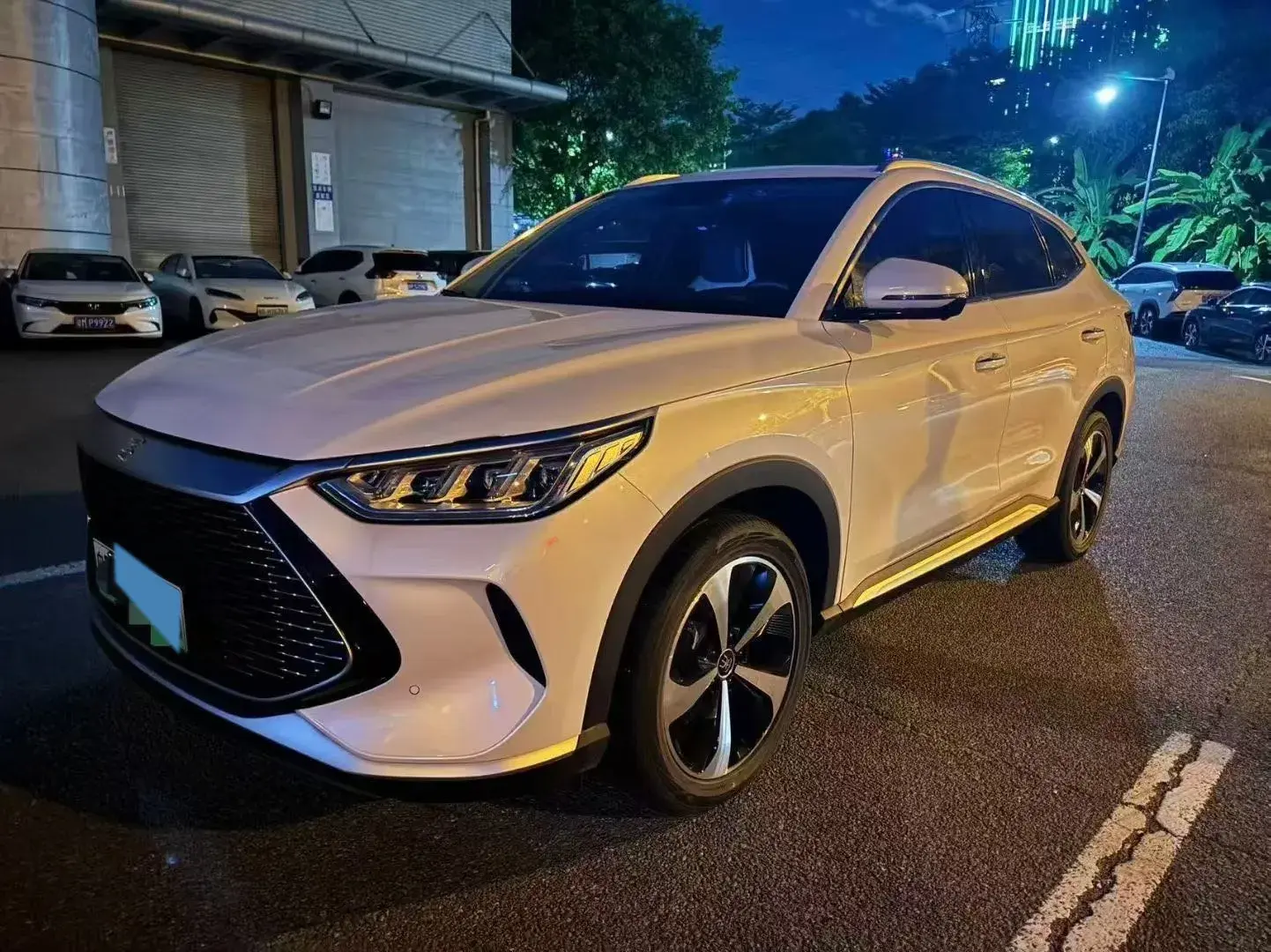 2022 BYD SONG view 1