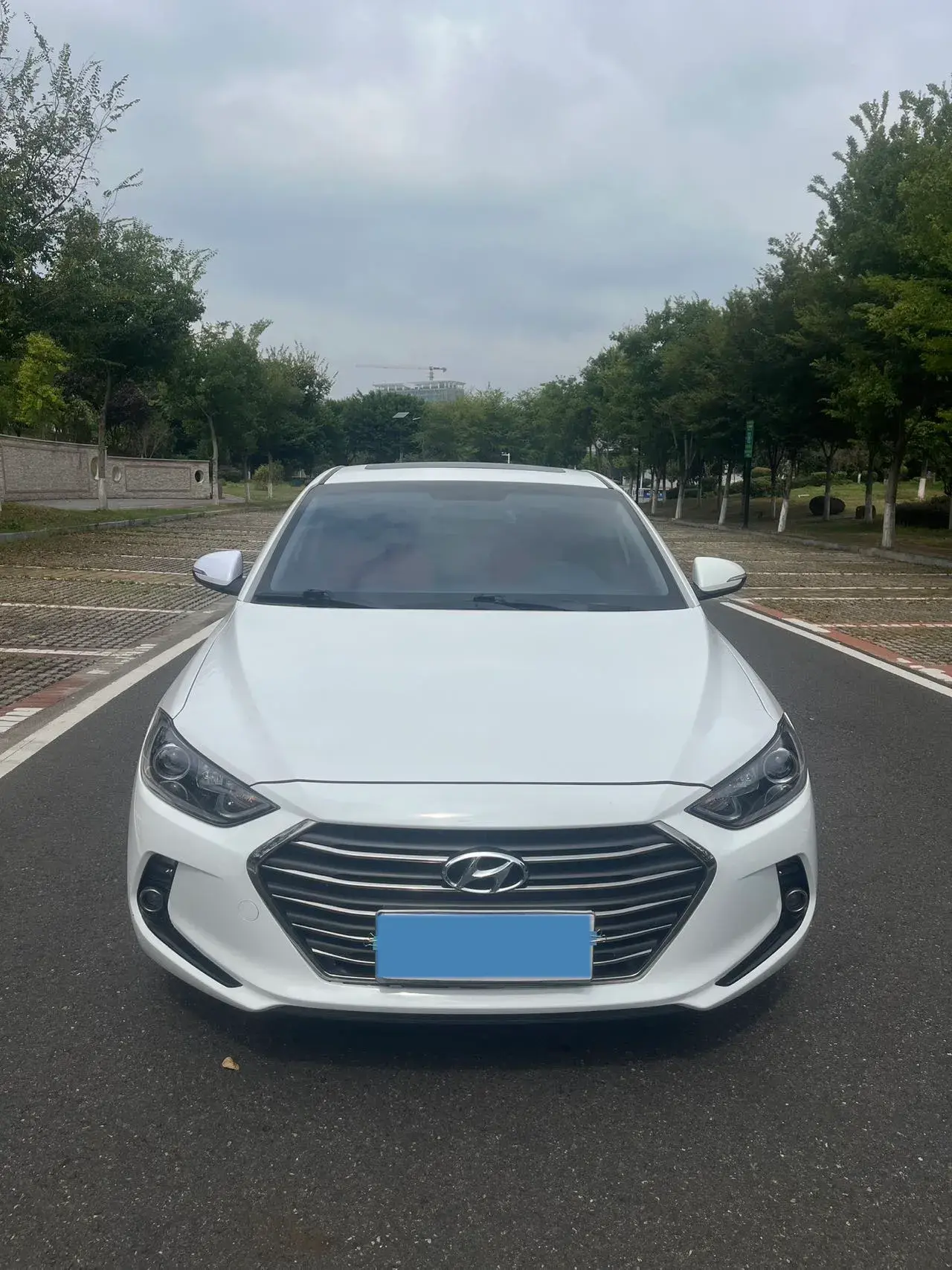 2016 HYUNDAI ELANTRA thumbnail 2