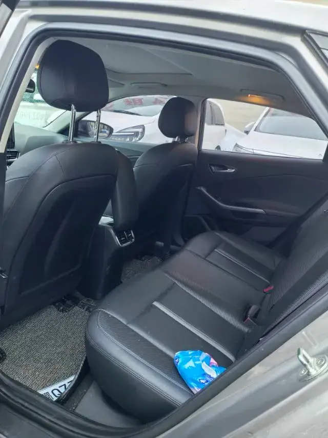 2019 HYUNDAI LA thumbnail 3