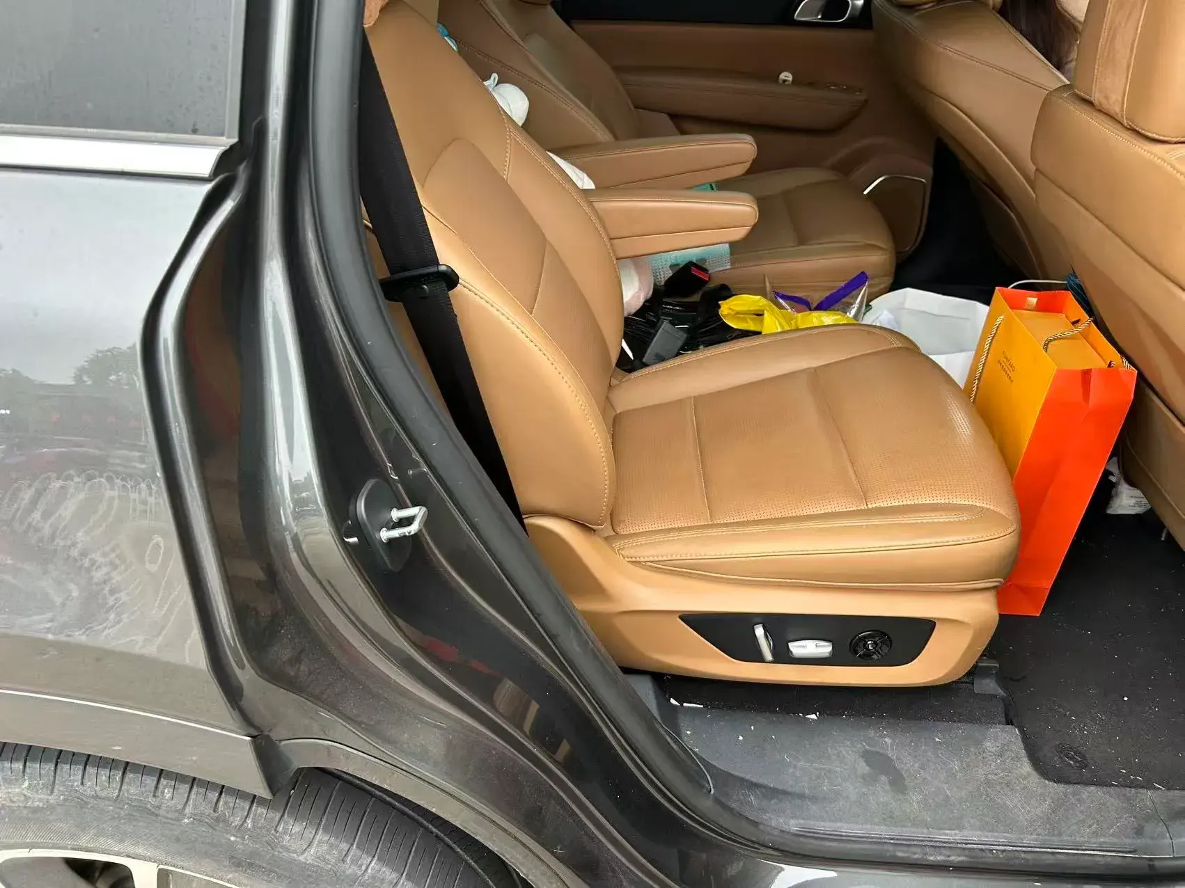 2021 LI ONE thumbnail 3