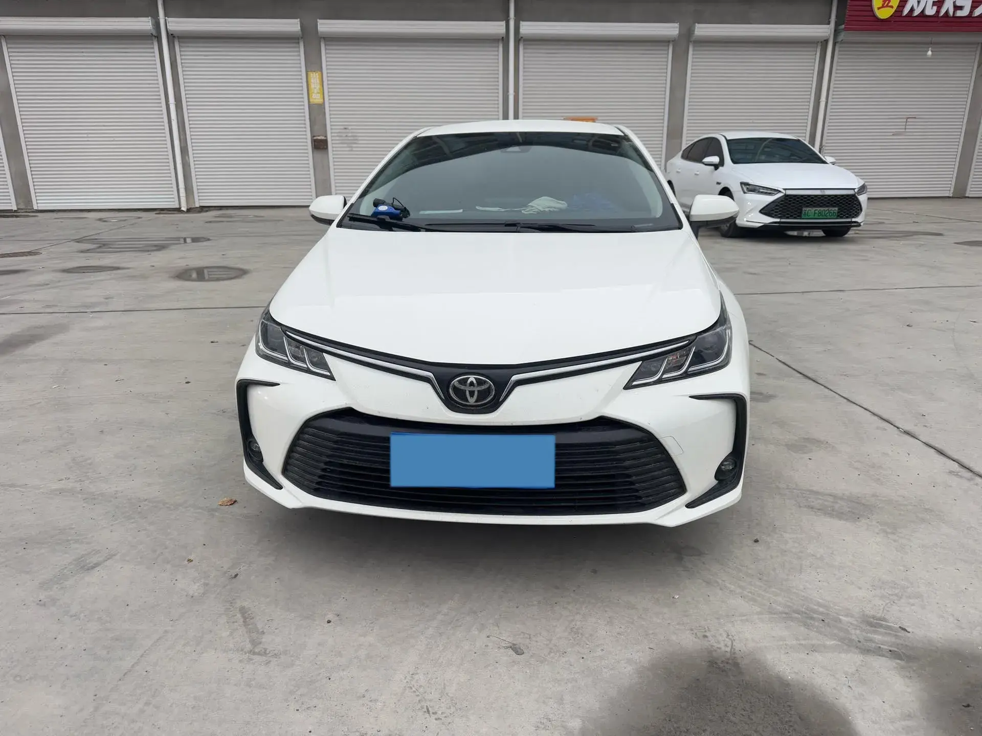 2023 TOYOTA COROLLA thumbnail 2