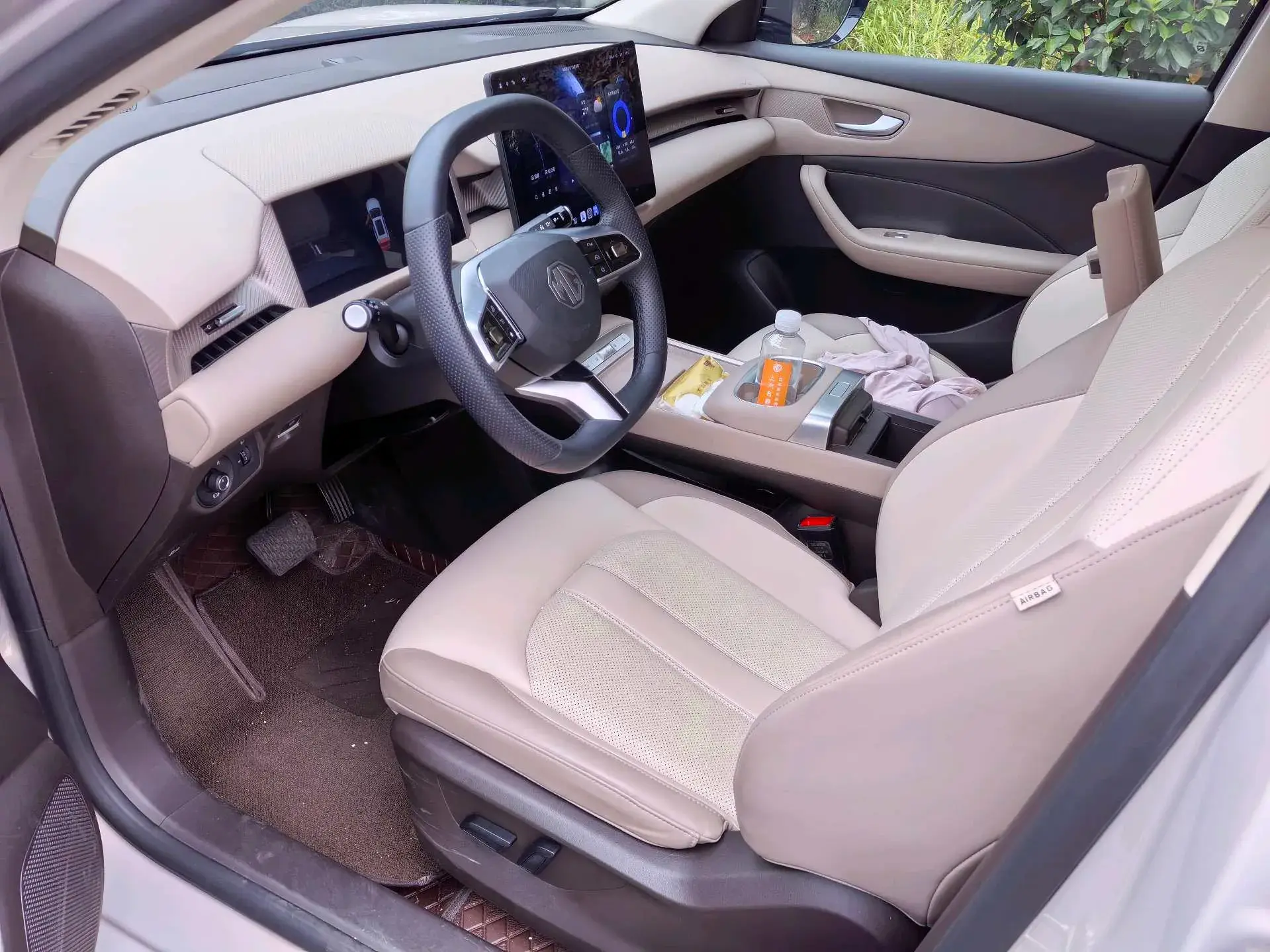 2025 MG MG thumbnail 4