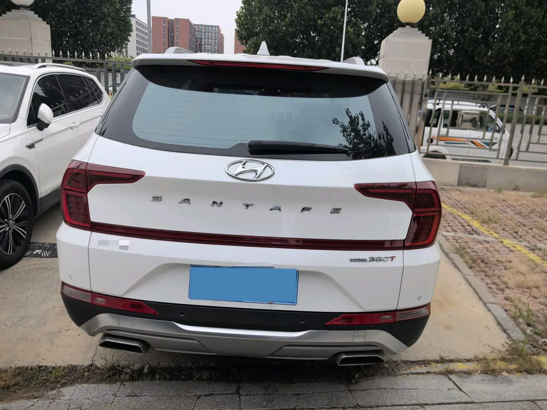 2020 HYUNDAI SANTAFE thumbnail 4