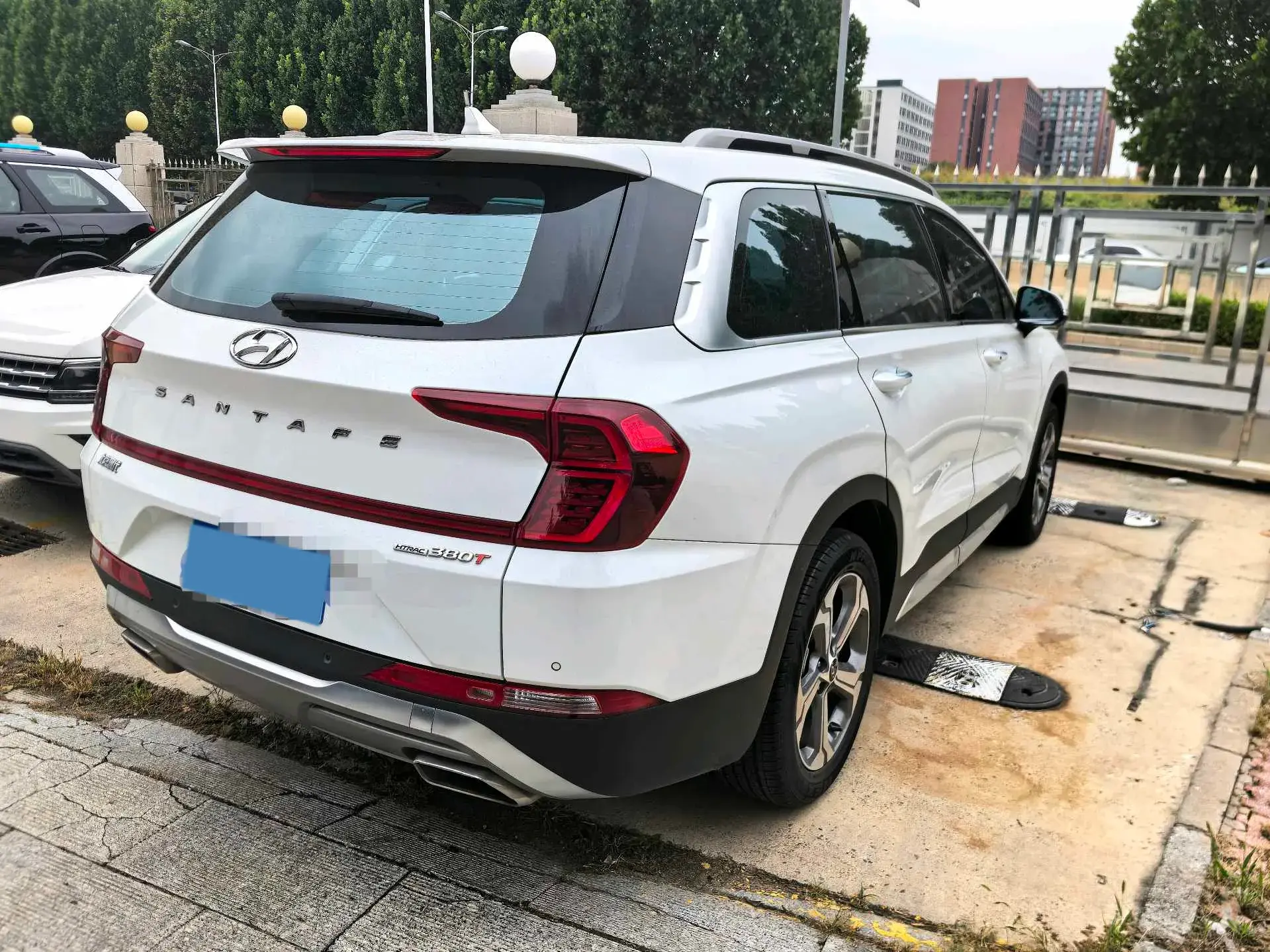 2020 HYUNDAI SANTAFE thumbnail 3