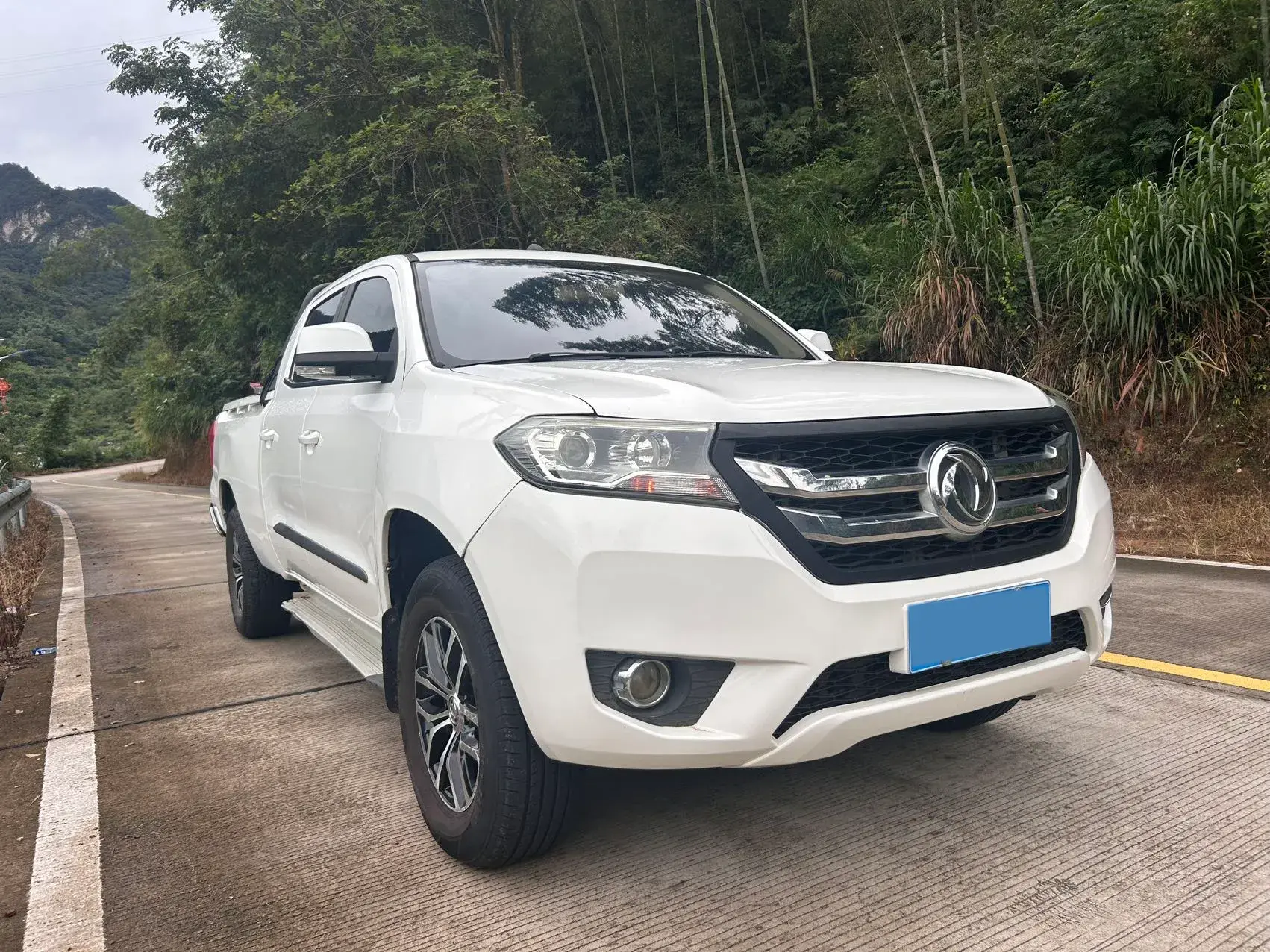 2017 DONGFENG YUFENG thumbnail 3