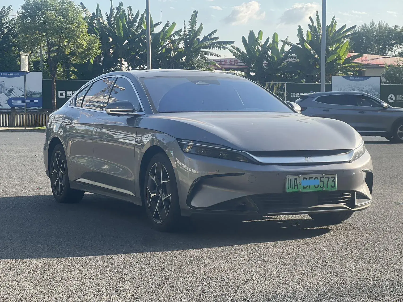 2024 BYD HAN thumbnail 3