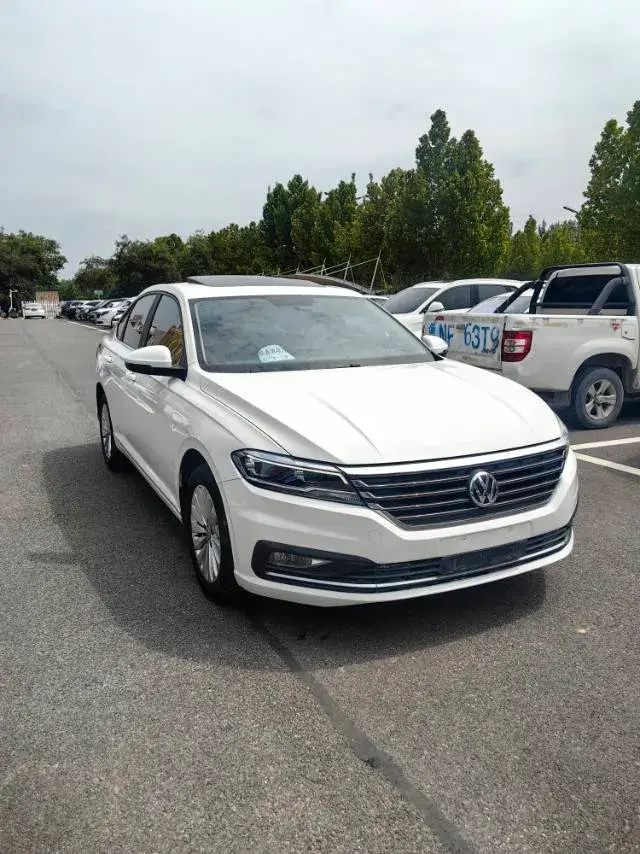 2018 VOLKSWAGEN LAVIDA thumbnail 3