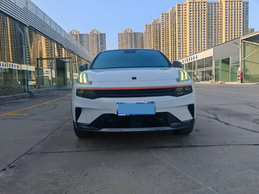 2020 LYNK&CO 06 thumbnail 2