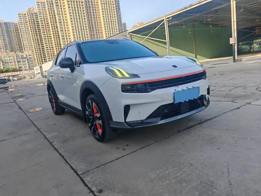 2020 LYNK&CO 06 thumbnail 3