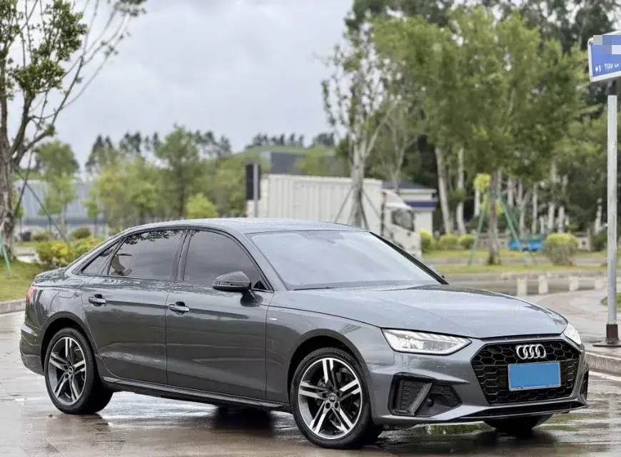 2023 AUDI A4L thumbnail 3