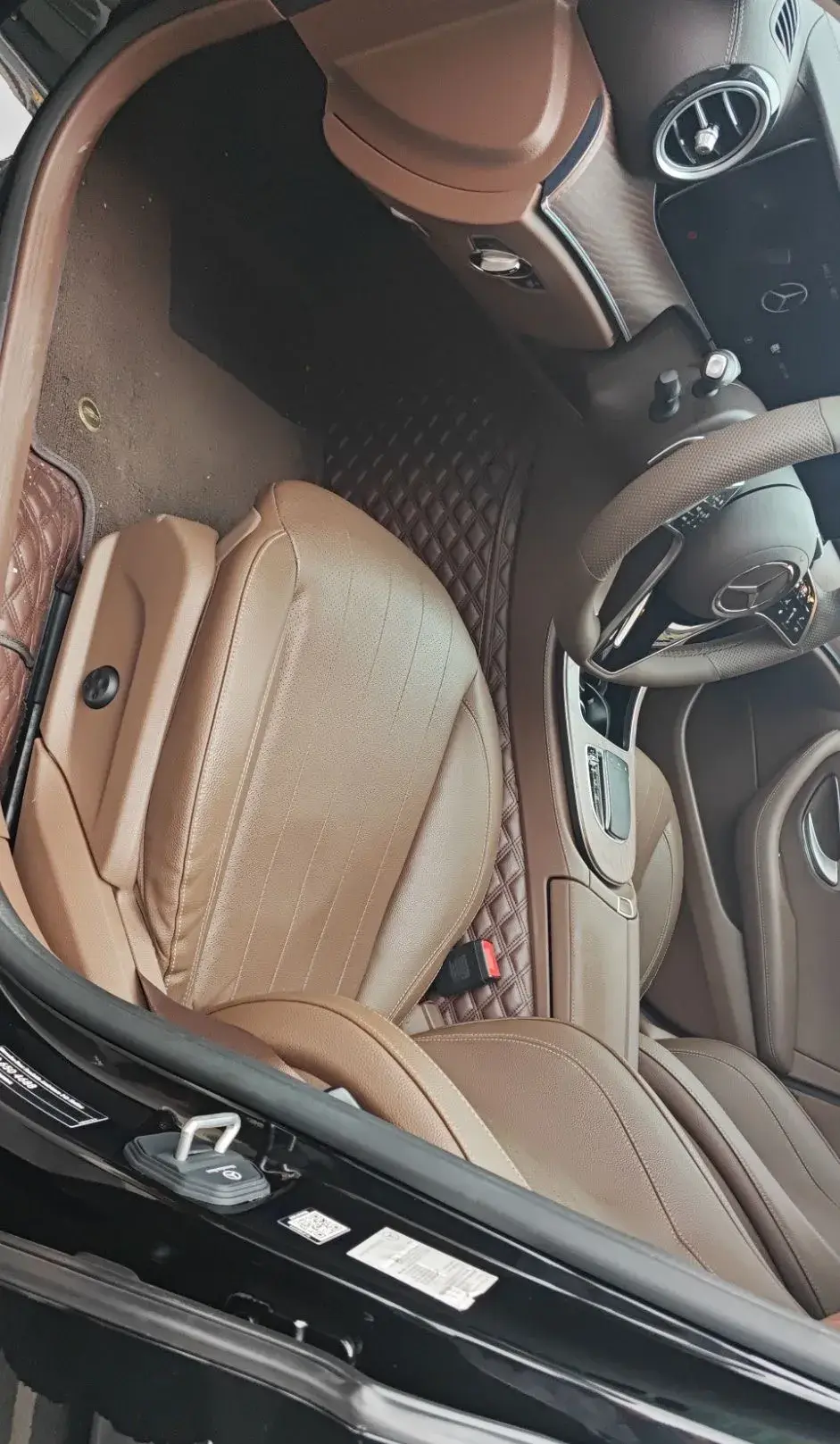 2023 MERCEDES-BENZ E thumbnail 3