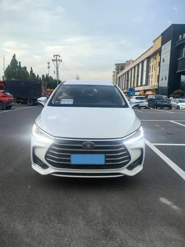 2018 BYD SONG thumbnail 2