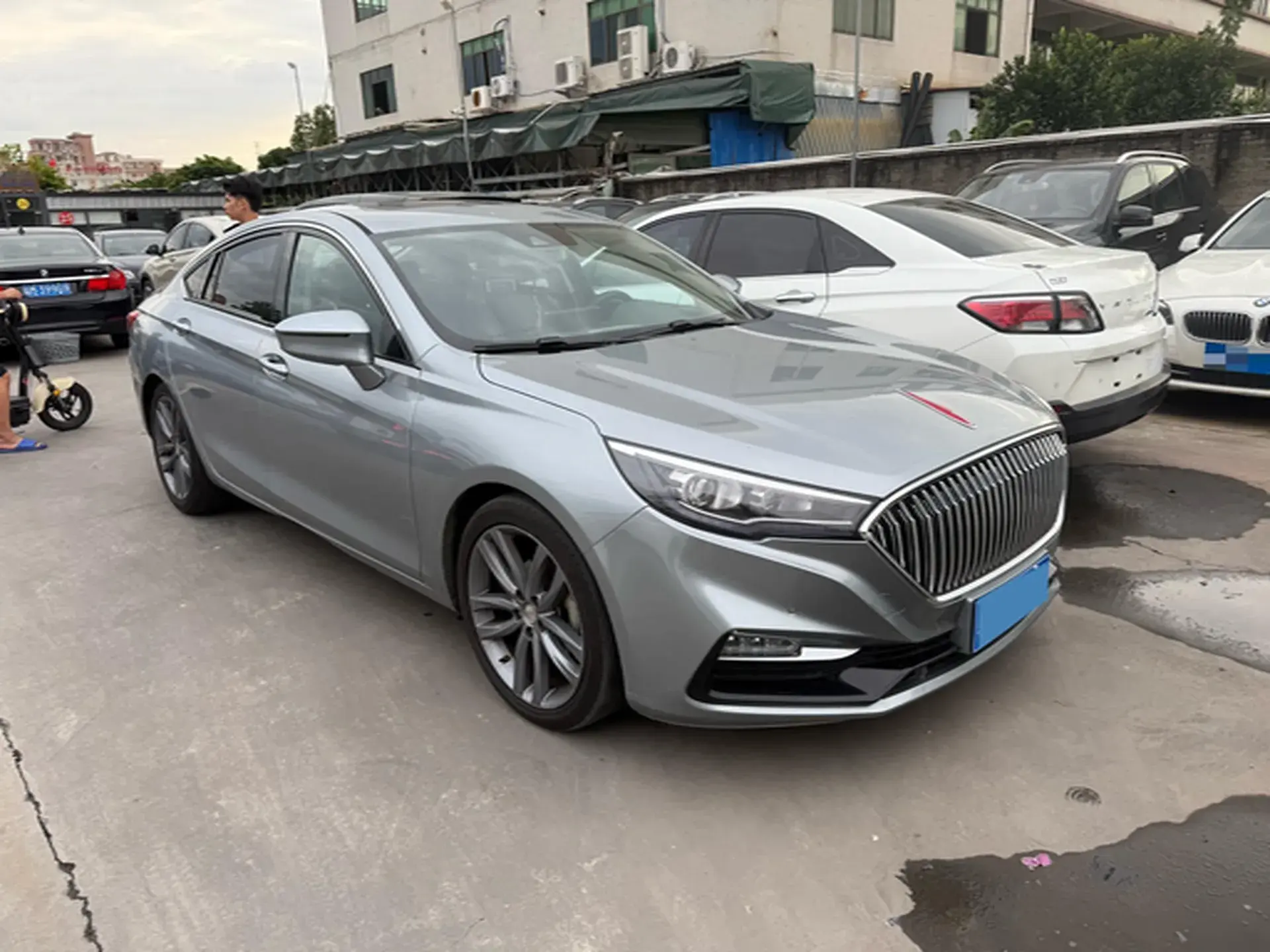 2018 HONGQI H5 thumbnail 2