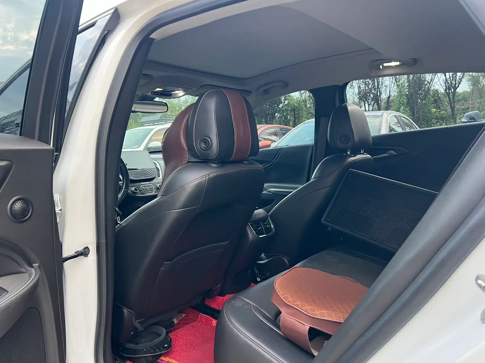 2021 CHEVROLET MALIBU thumbnail 3