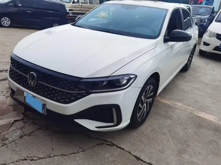 2023 VOLKSWAGEN LAVIDA view 1