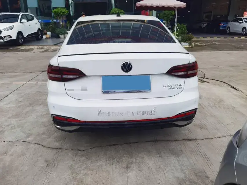 2023 VOLKSWAGEN LAVIDA thumbnail 3