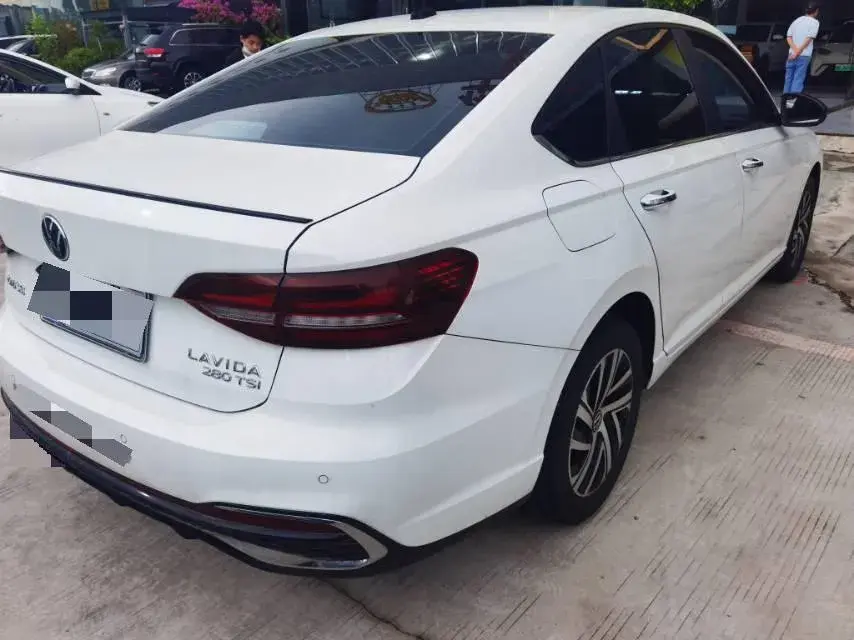 2023 VOLKSWAGEN LAVIDA thumbnail 4