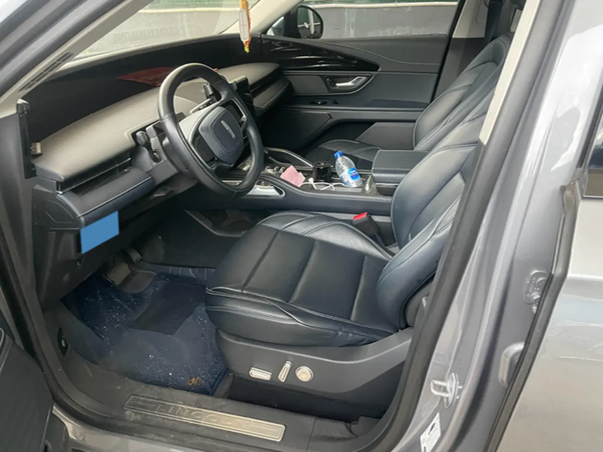 2023 LINCOLN NAUTILUS thumbnail 2