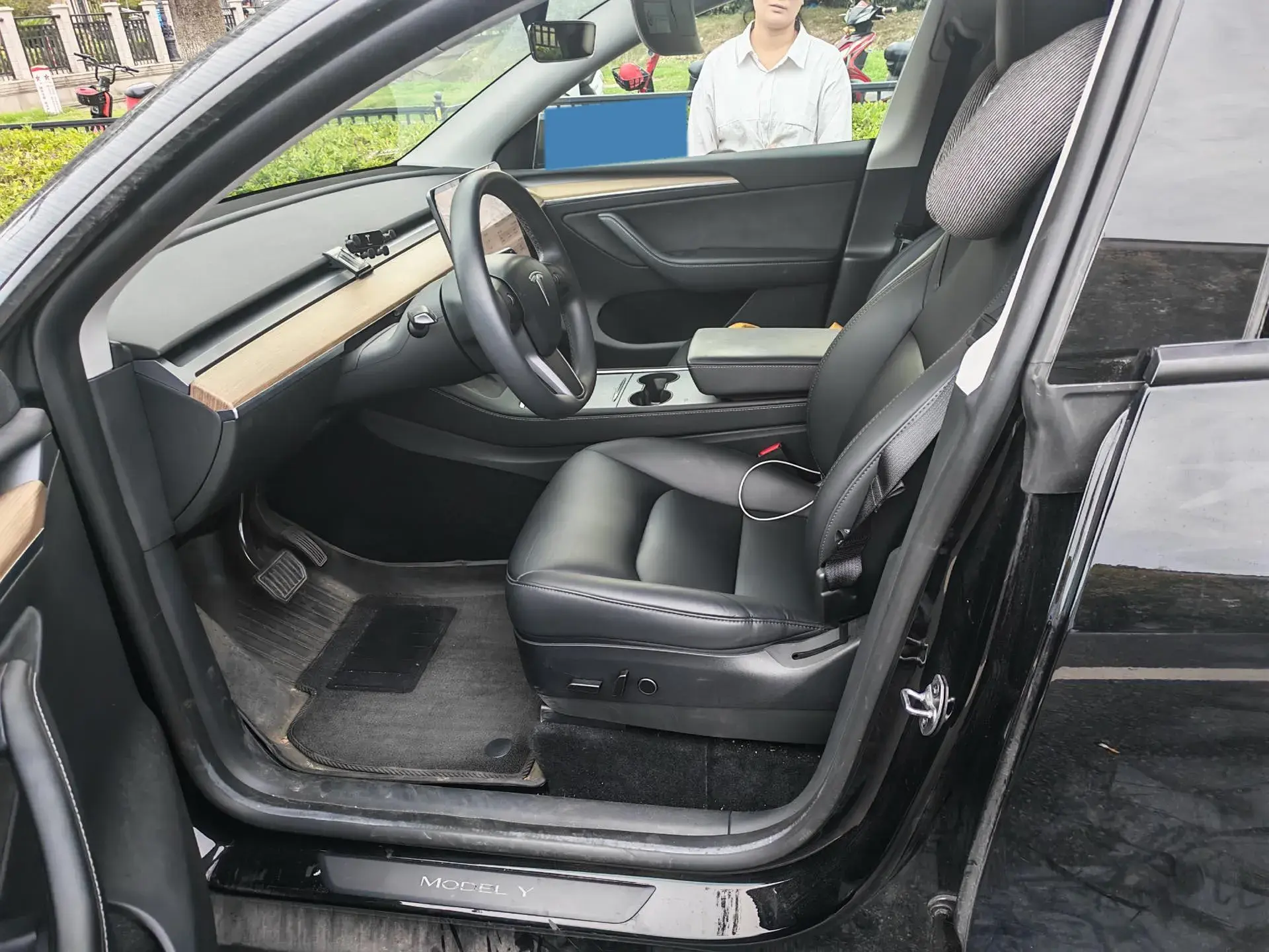 2022 TESLA MODEL thumbnail 4