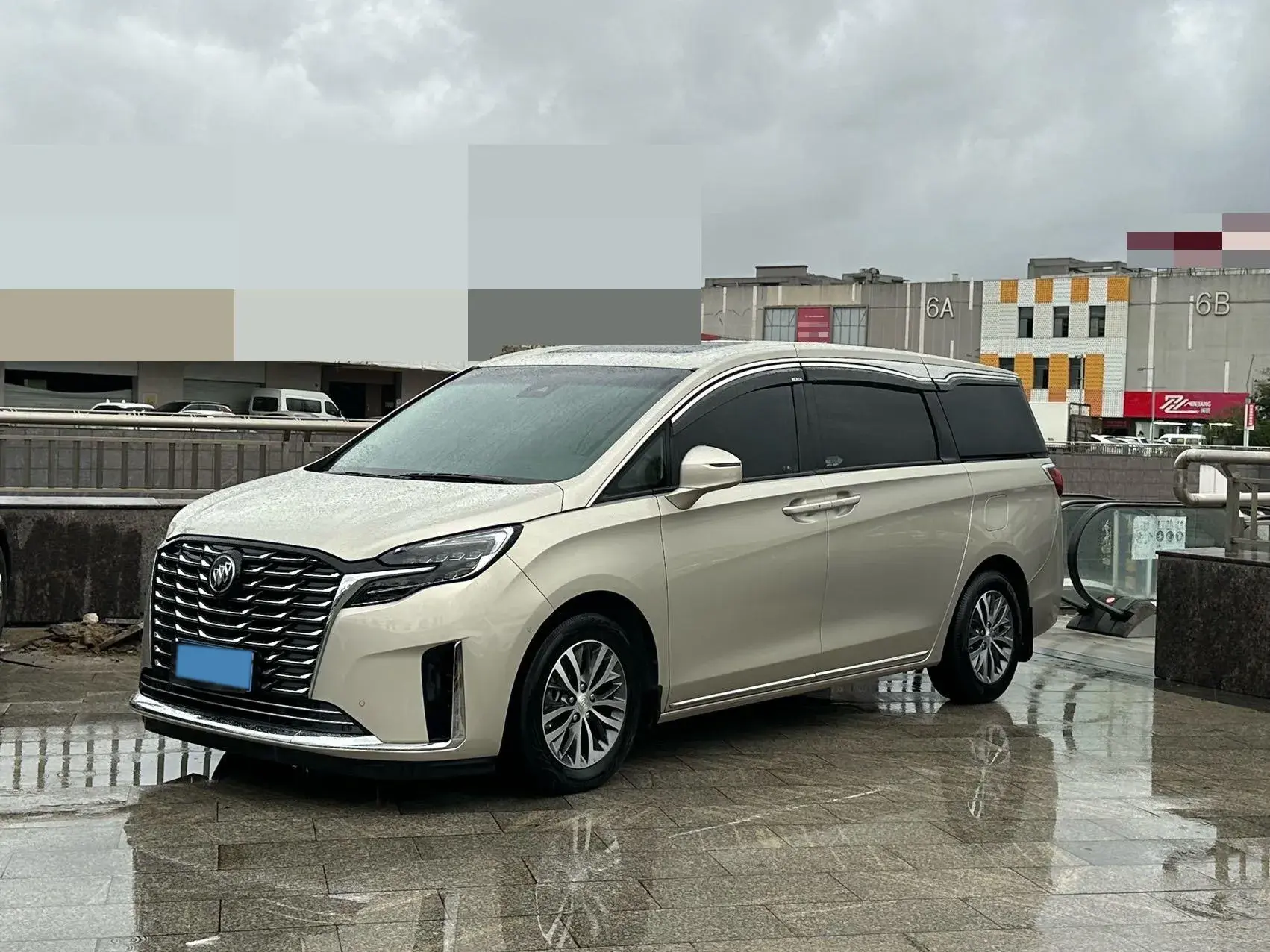 2023 BUICK GL8 view 1