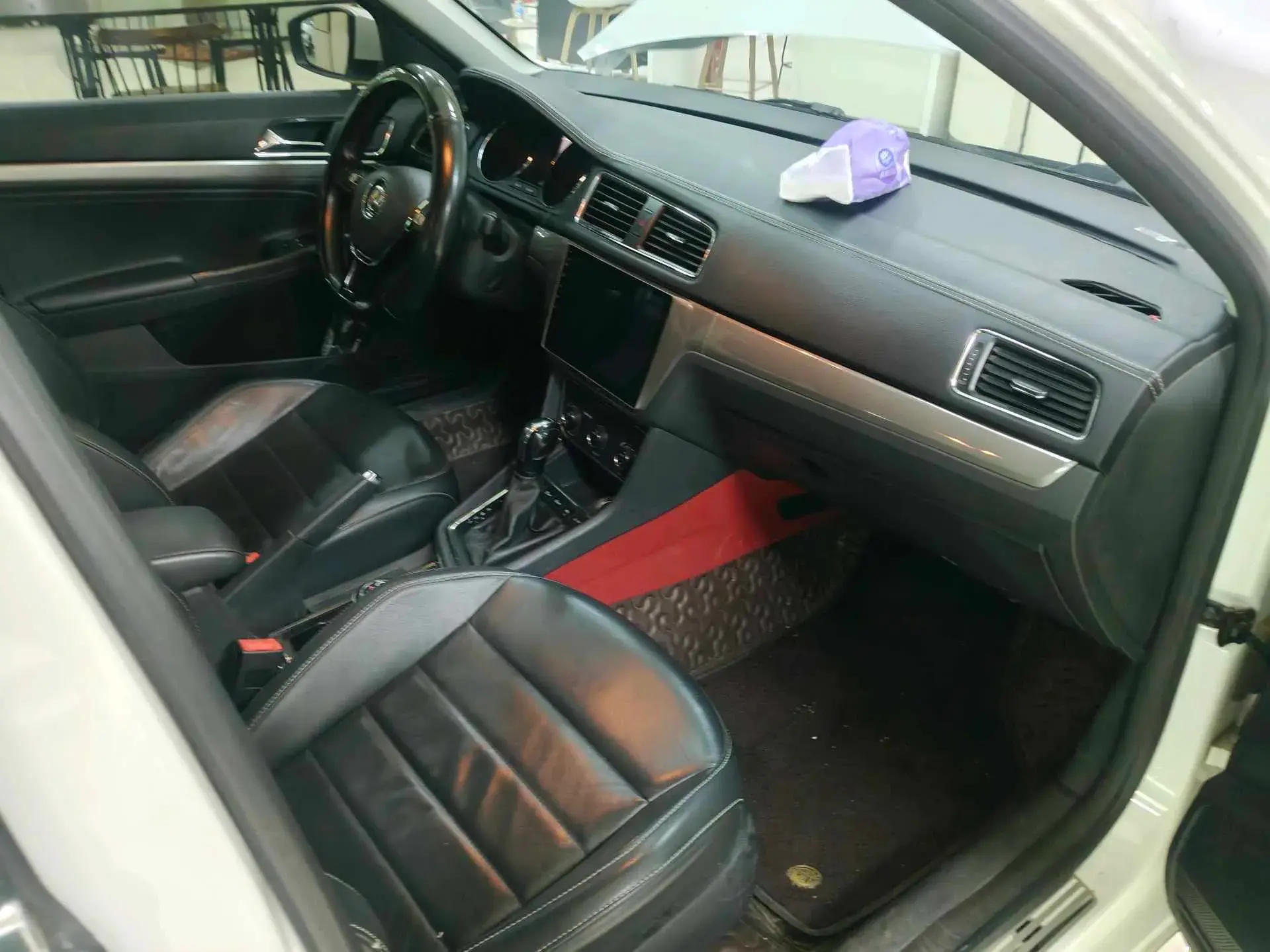 2017 VOLKSWAGEN LAVIDA thumbnail 3