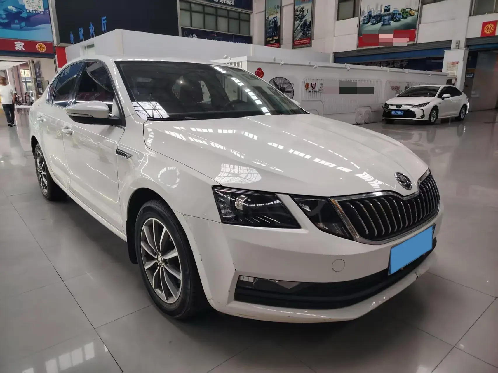 2019 SKODA OCTAVIA thumbnail 2