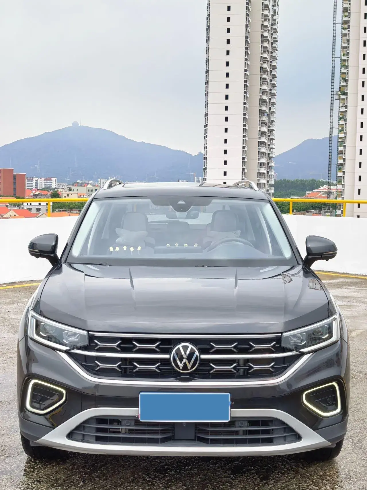 2023 VOLKSWAGEN TAYRON thumbnail 2