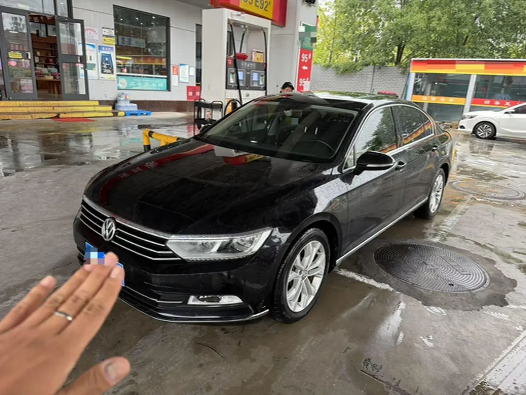 2018 VOLKSWAGEN MAGOTAN view 1