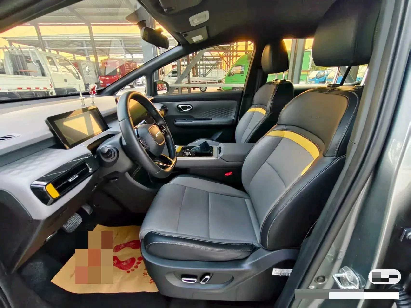 2022 AION Y thumbnail 4