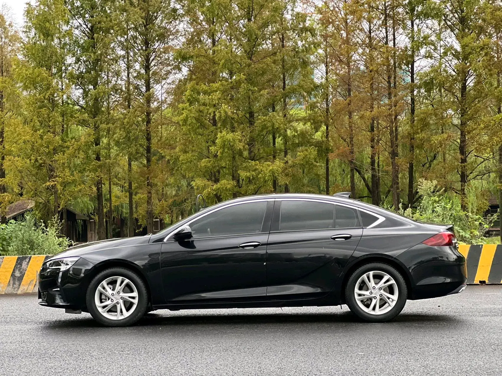 2020 BUICK REGAL thumbnail 3