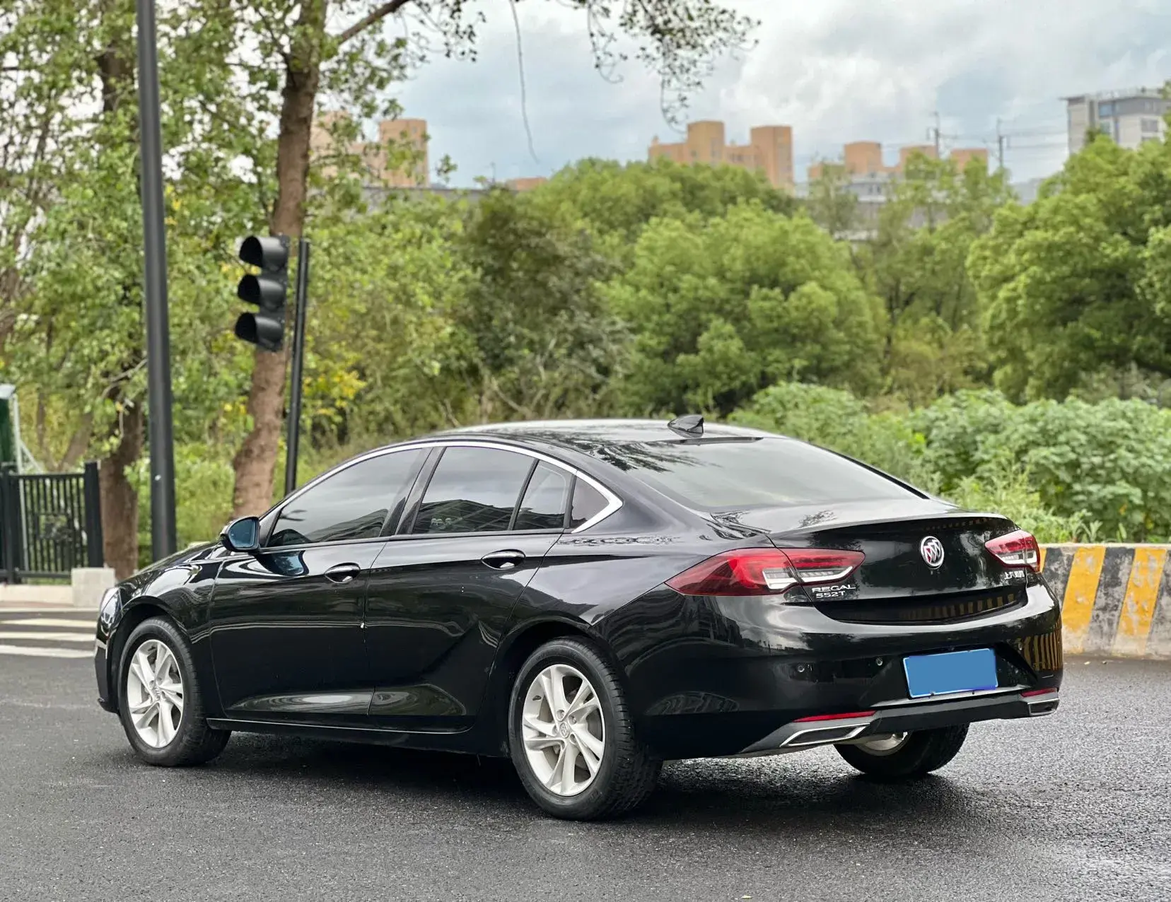 2020 BUICK REGAL thumbnail 4