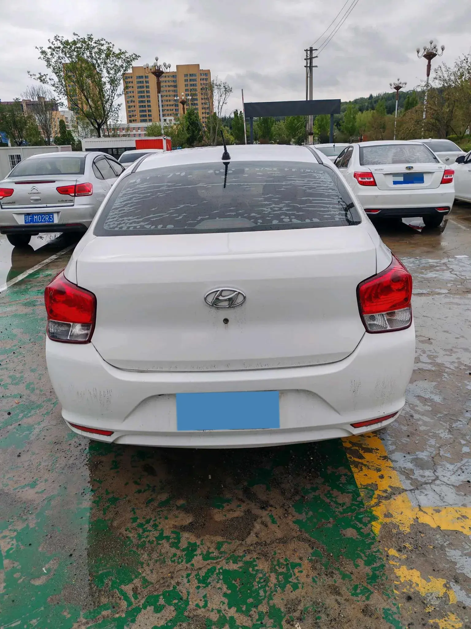 2017 HYUNDAI REINA thumbnail 4