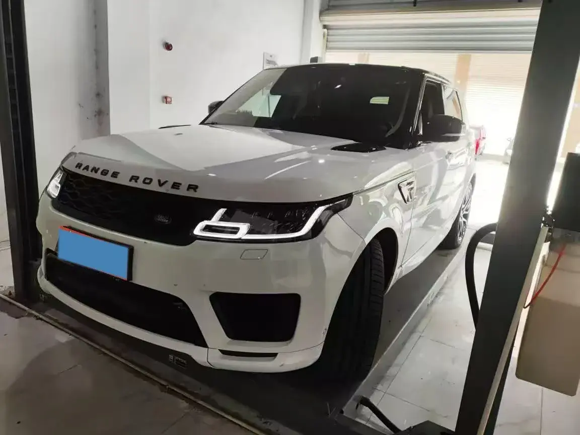 2021 LAND ROVER view 1