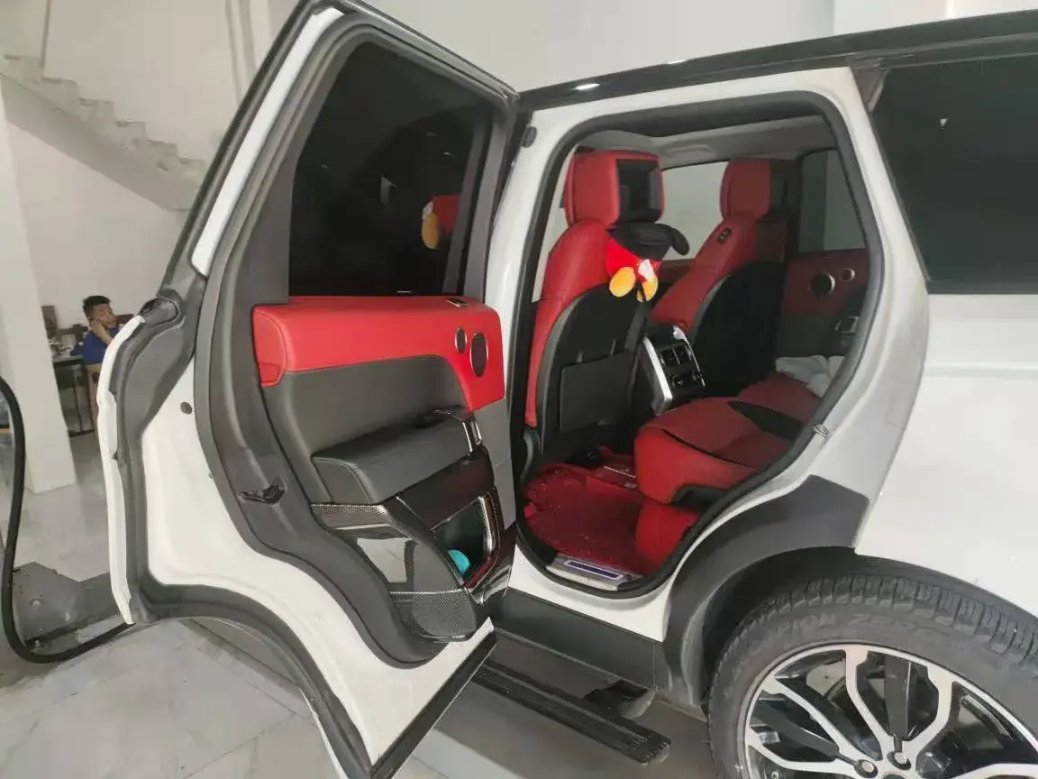 2021 LAND ROVER thumbnail 3