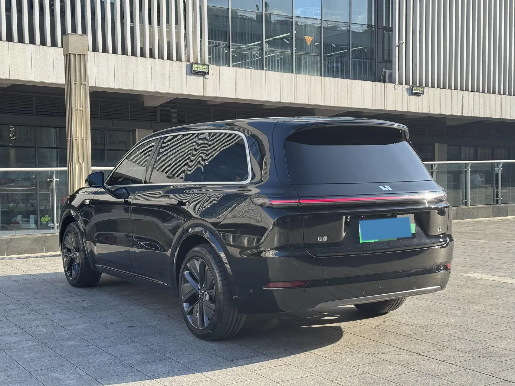 2022 LI L9 thumbnail 4