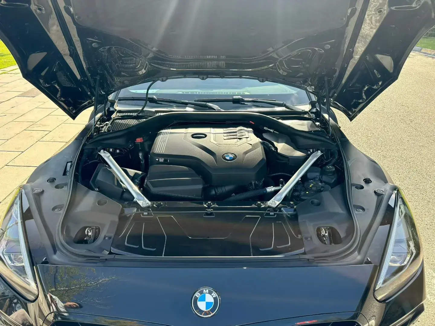 2023 BMW Z4 thumbnail 3