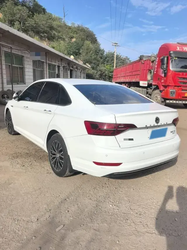 2020 VOLKSWAGEN SAGITAR thumbnail 3