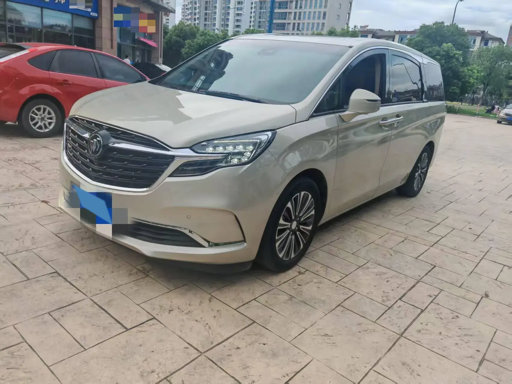 2021 BUICK GL8 view 1