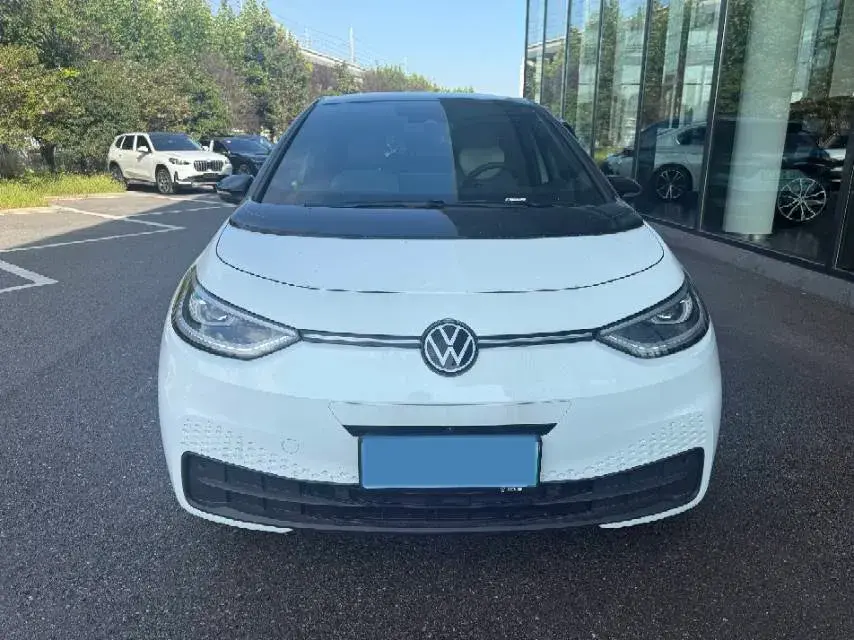 2024 VOLKSWAGEN ID.3 thumbnail 4