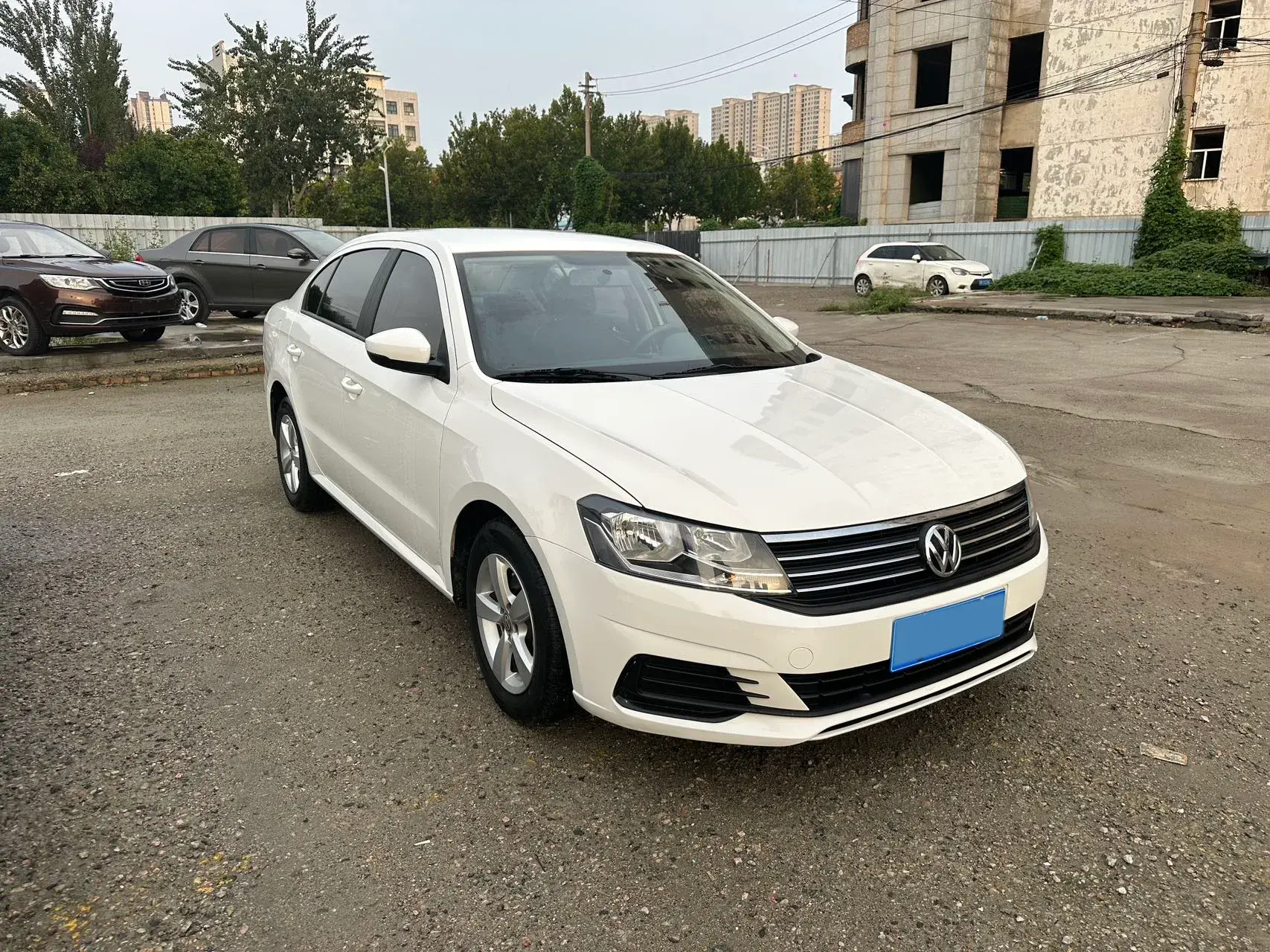 2019 VOLKSWAGEN LAVIDA thumbnail 3