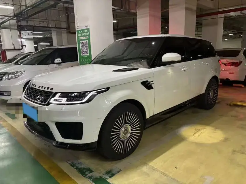 2019 LAND ROVER view 1