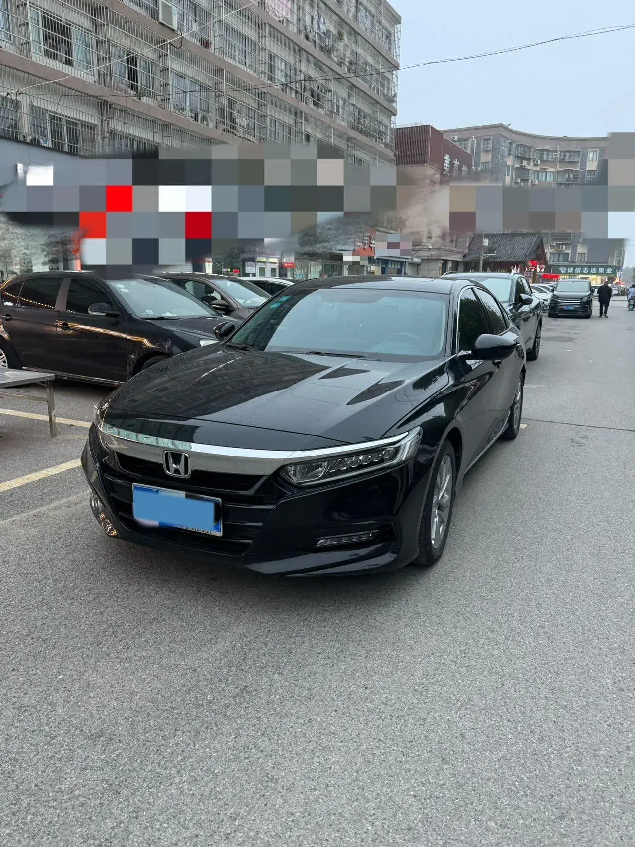 2018 HONDA ACCORD view 1